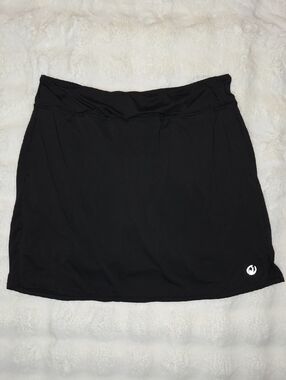 Black Women's Athletic Skort with Small Logo Accent